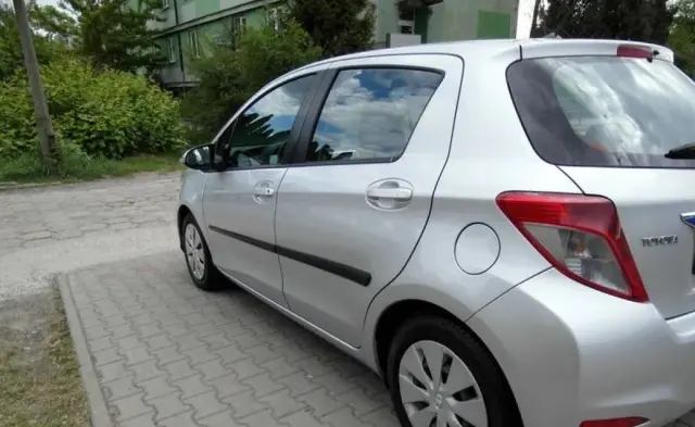 TOYOTA Yaris 