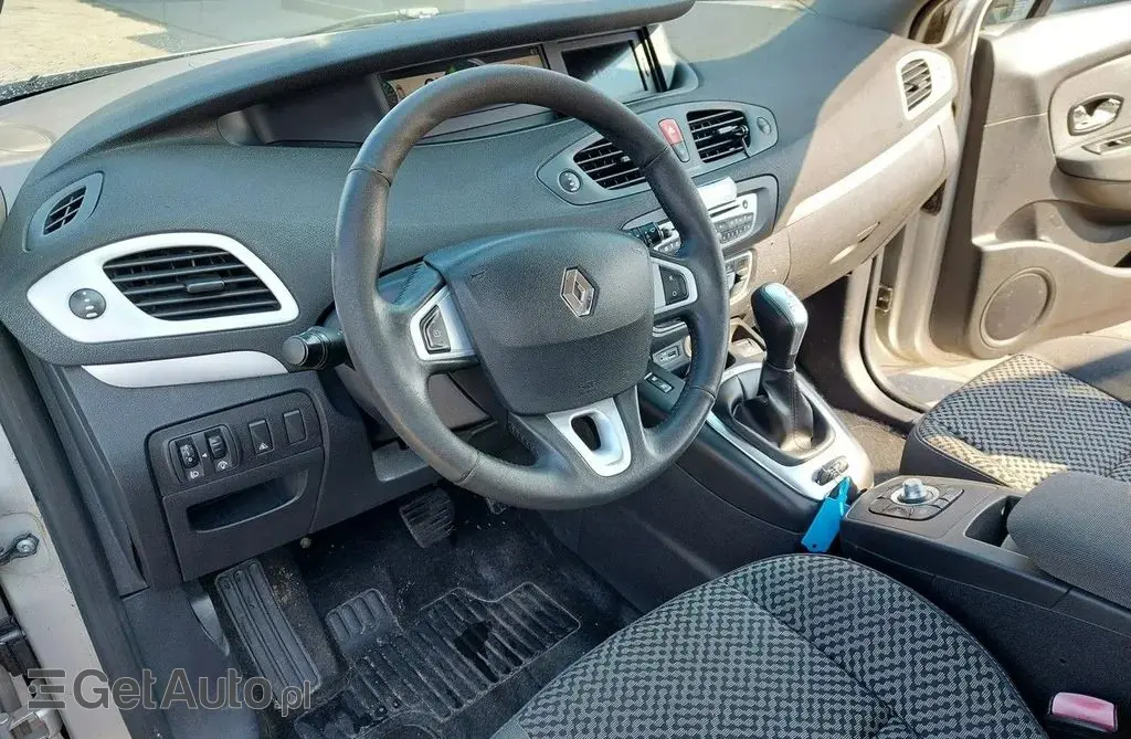 RENAULT Scenic 