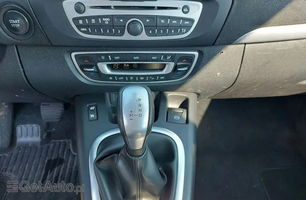 RENAULT Scenic 