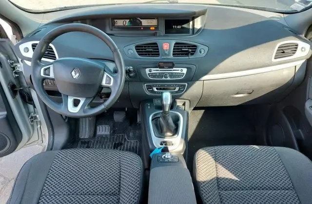 RENAULT Scenic 