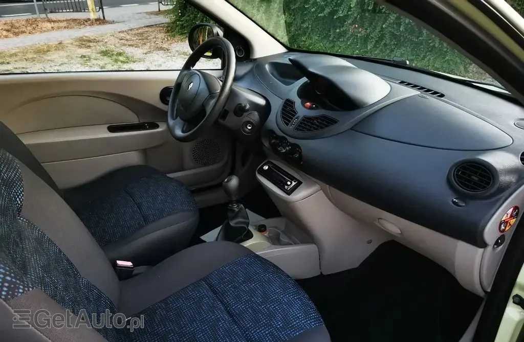RENAULT Twingo 