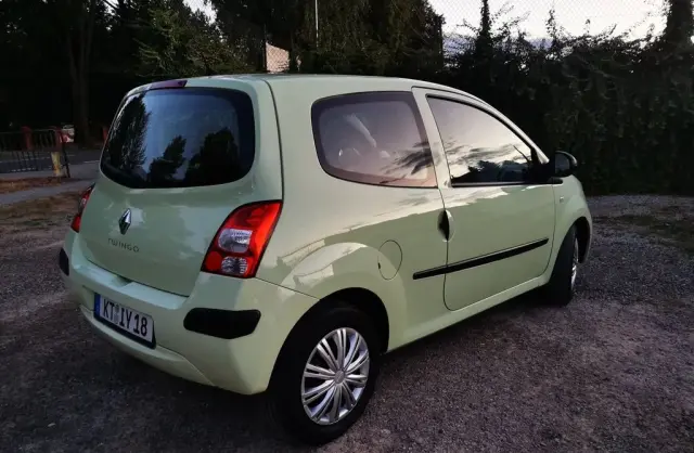 RENAULT Twingo 