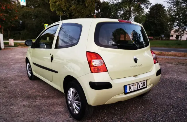 RENAULT Twingo 