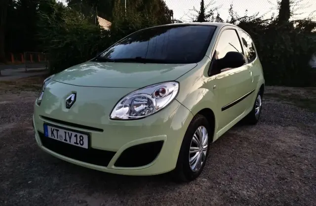 RENAULT Twingo 