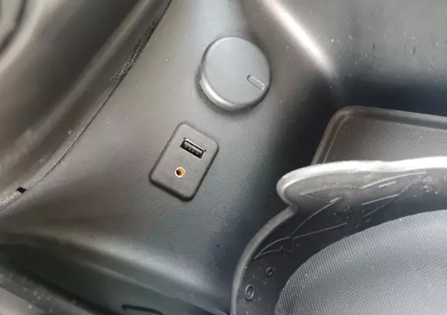 OPEL Corsa 1.4 Easytronic (ecoFLEX) Start/Stop Innovation