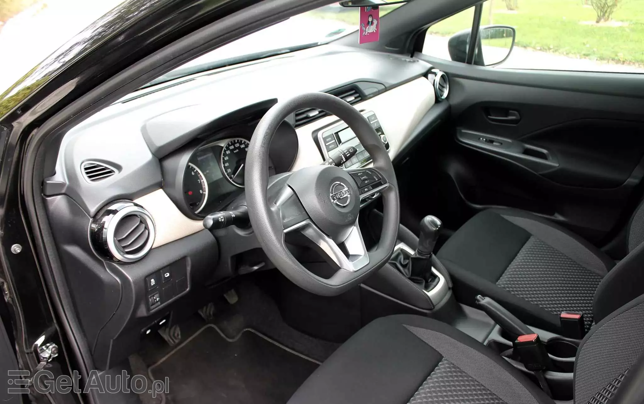 NISSAN Micra 1.0 Visia