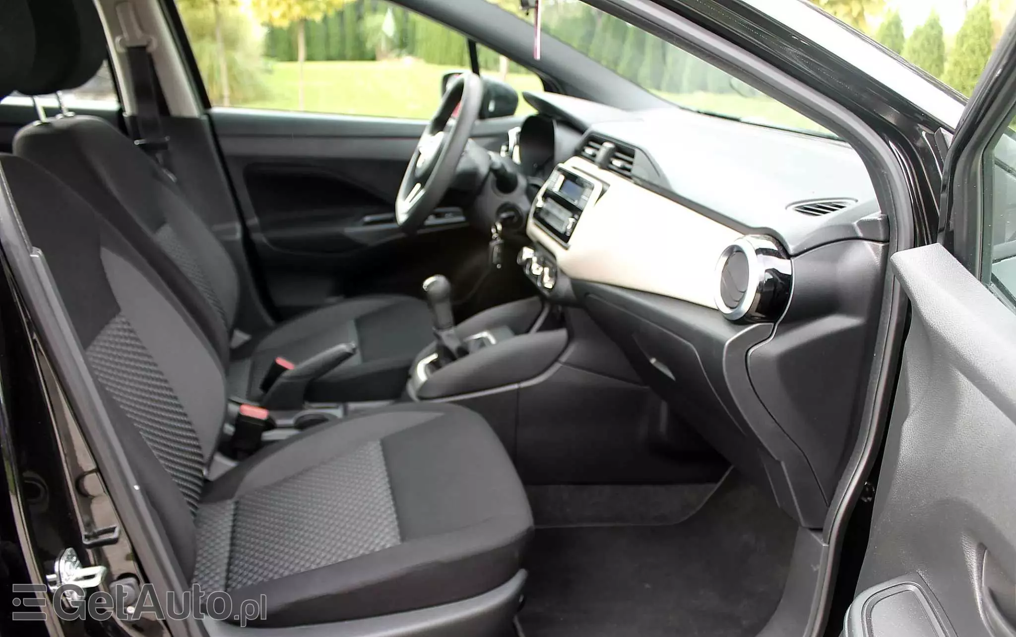 NISSAN Micra 1.0 Visia