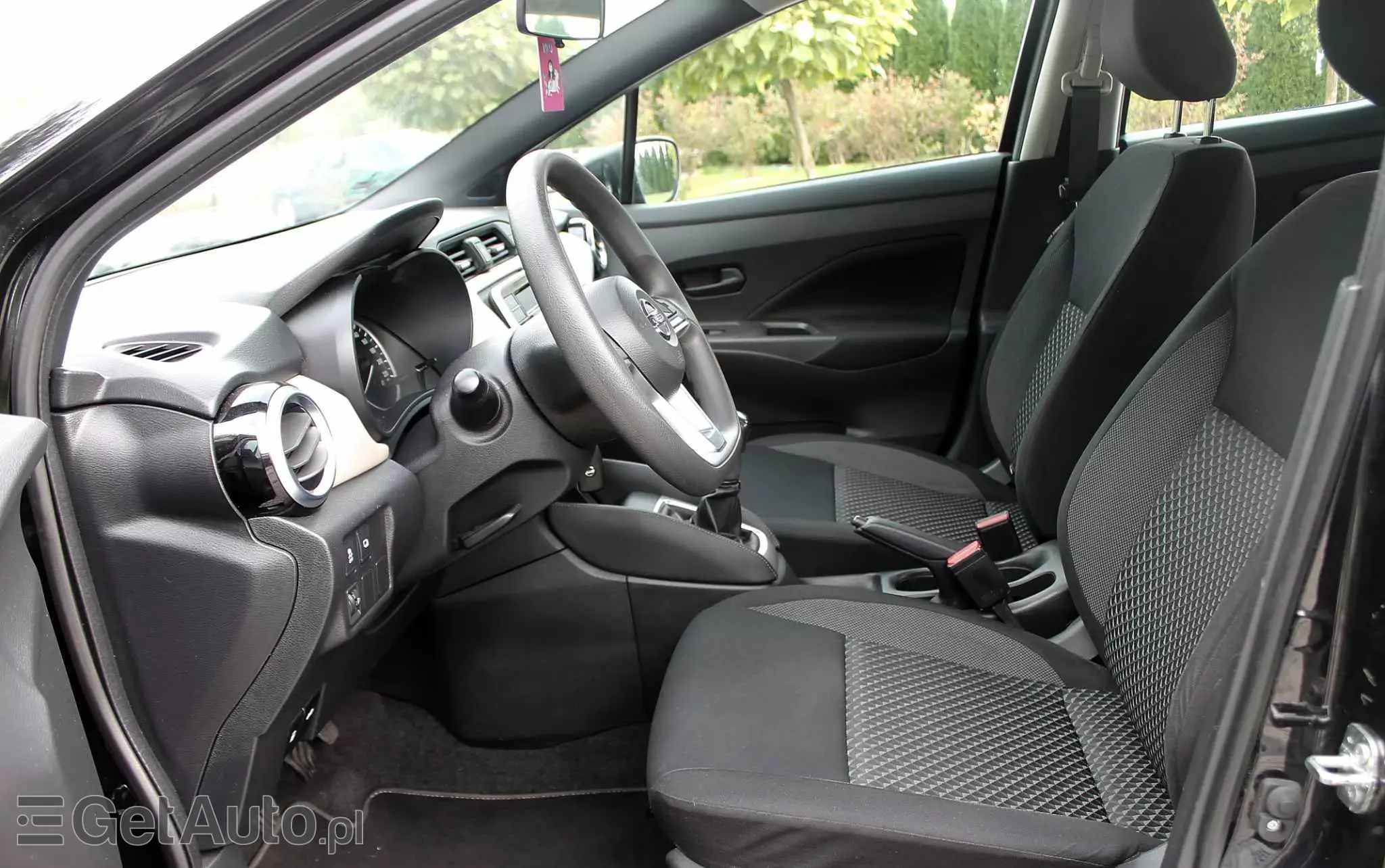 NISSAN Micra 1.0 Visia