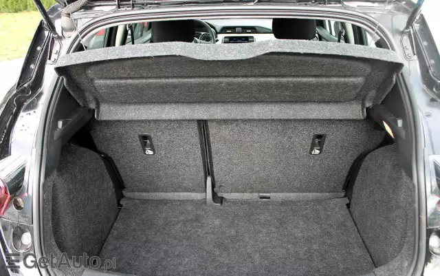 NISSAN Micra 1.0 Visia