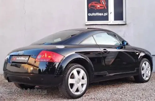AUDI TT 