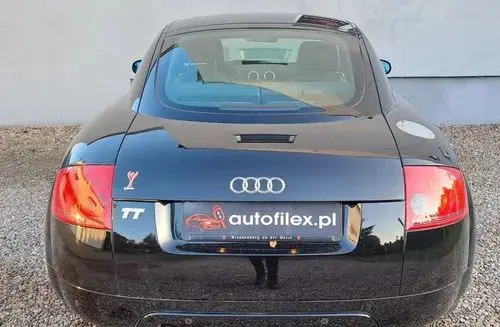 AUDI TT 