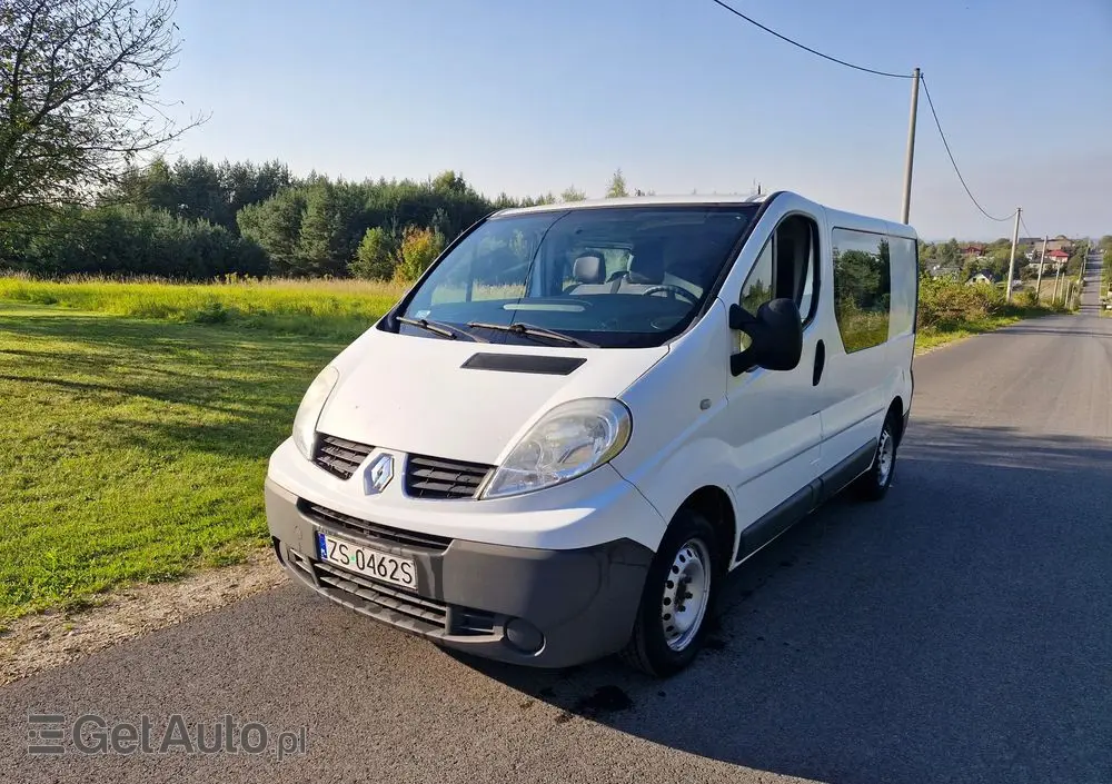 RENAULT TRAFIC 