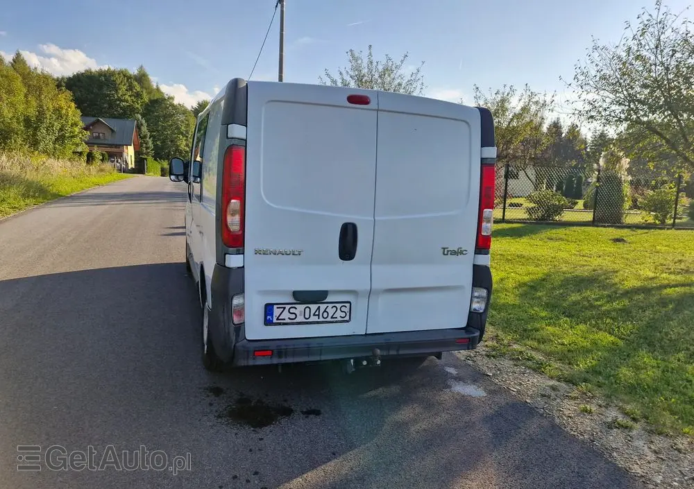 RENAULT TRAFIC 