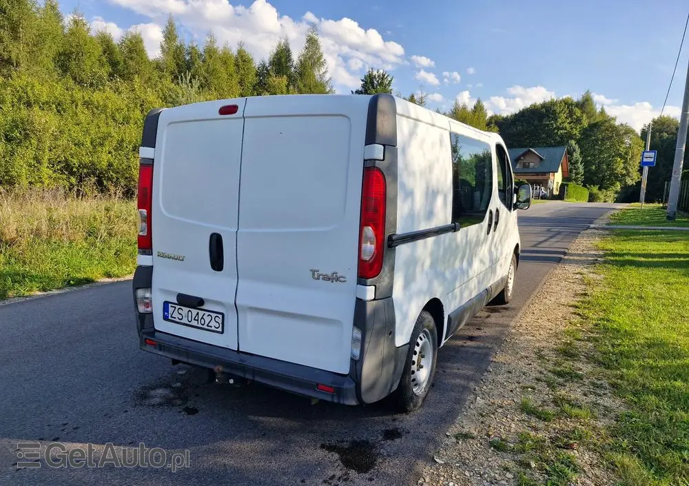 RENAULT TRAFIC 