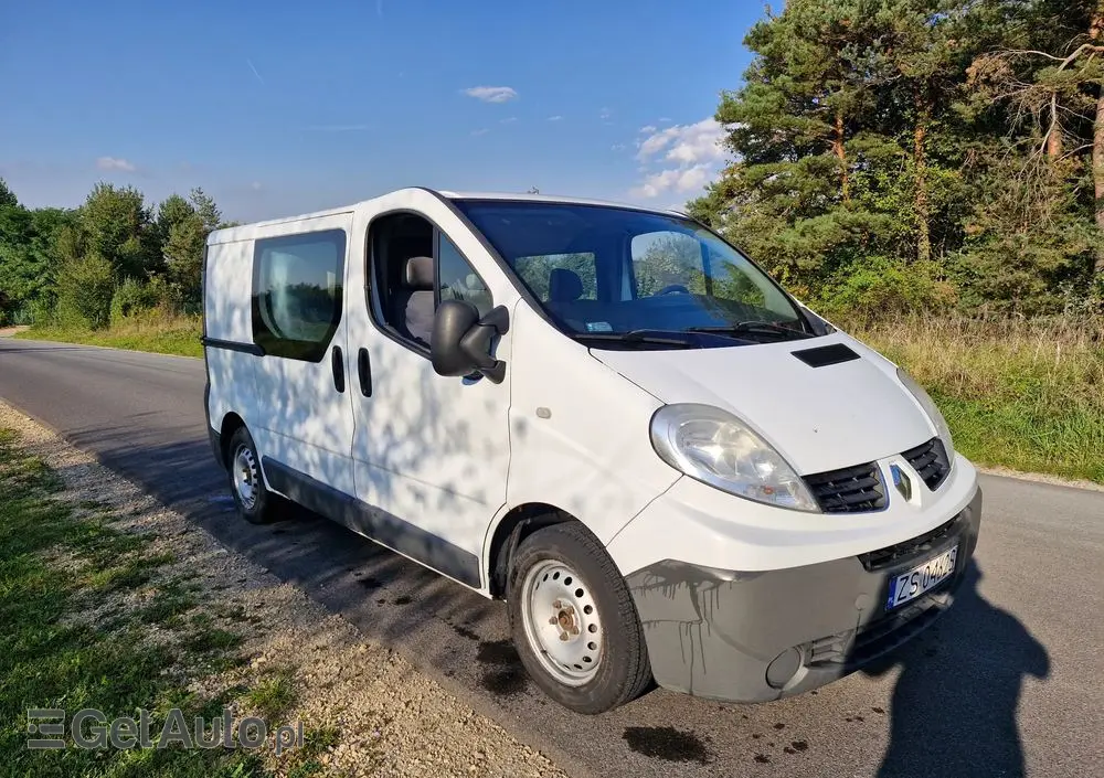 RENAULT TRAFIC 