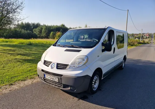 RENAULT TRAFIC 