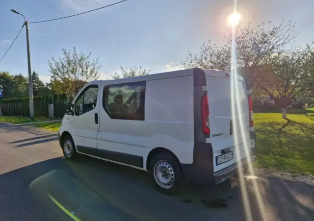 RENAULT TRAFIC 