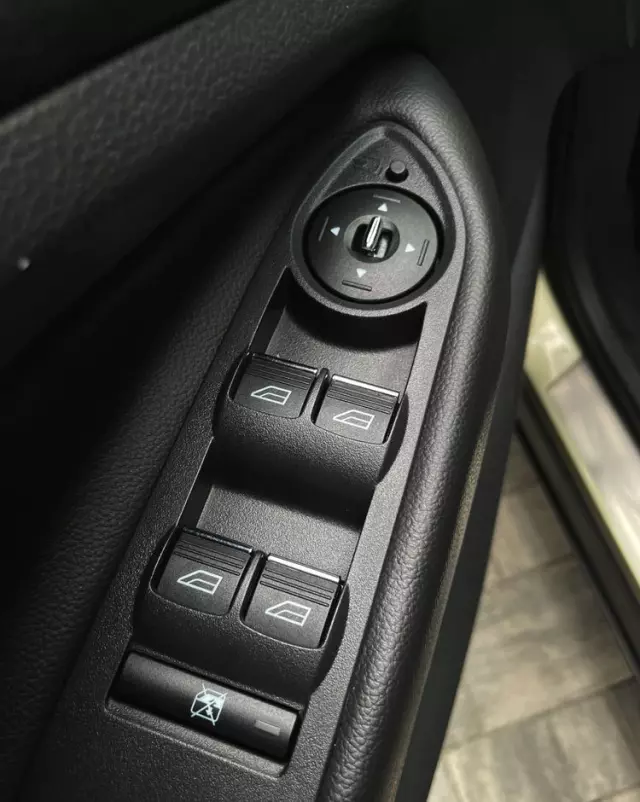 FORD Kuga 2.0 TDCi 4WD Titanium