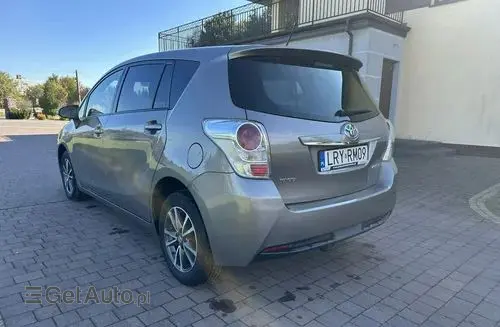TOYOTA Verso 