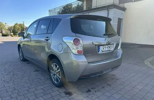 TOYOTA Verso 