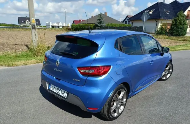 RENAULT Clio 