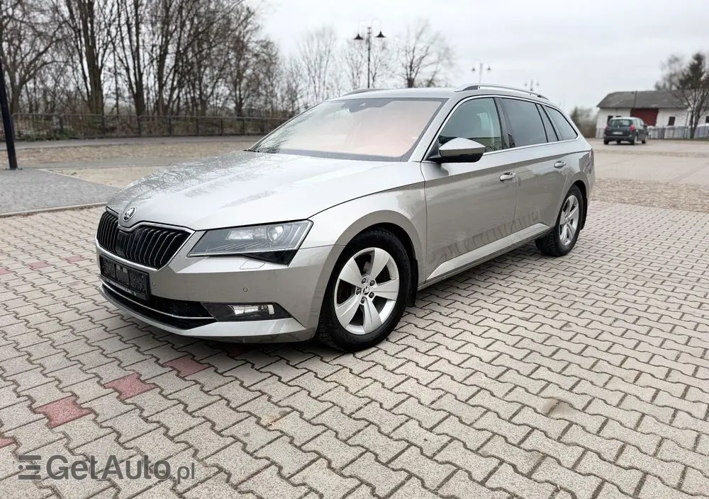 SKODA Superb 2.0 TDI 4x4 DSG Premium Edition