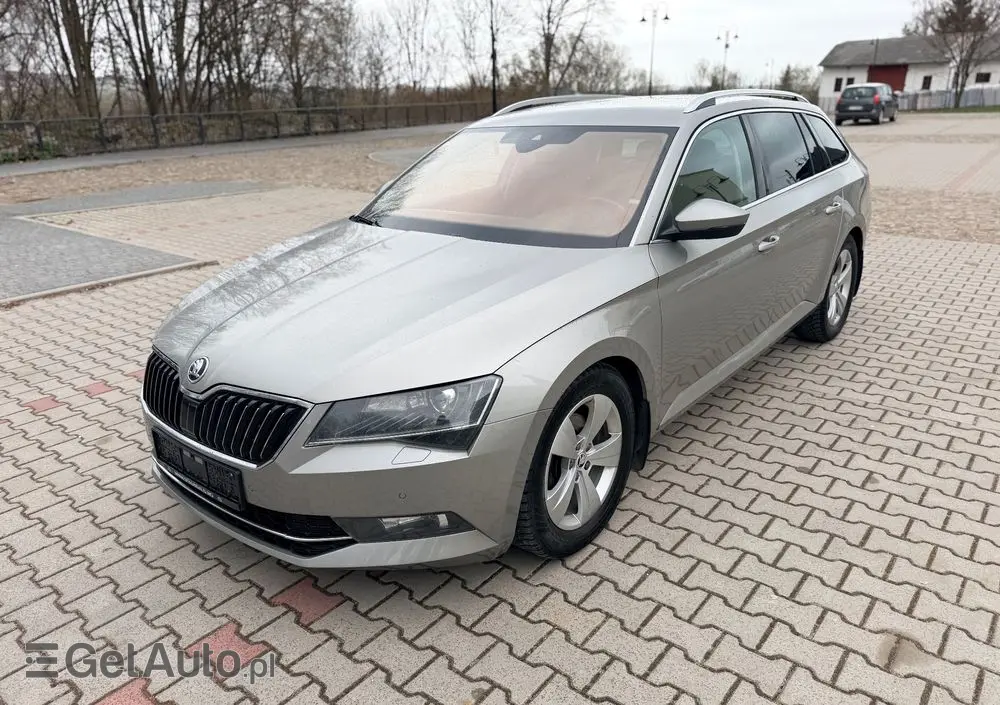 SKODA Superb 2.0 TDI 4x4 DSG Premium Edition