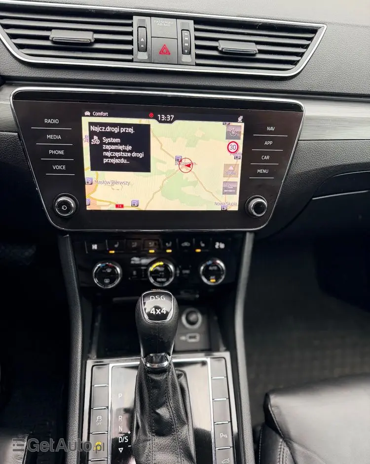 SKODA Superb 2.0 TDI 4x4 DSG Premium Edition