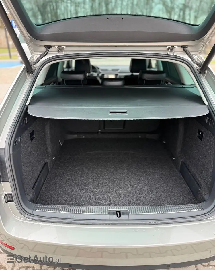 SKODA Superb 2.0 TDI 4x4 DSG Premium Edition