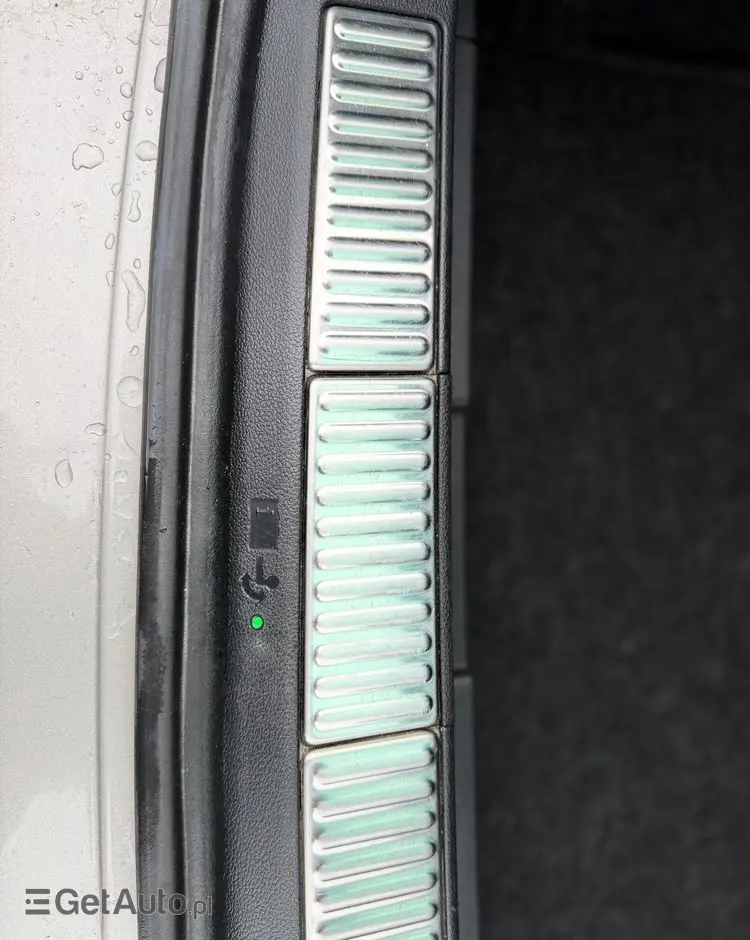 SKODA Superb 2.0 TDI 4x4 DSG Premium Edition