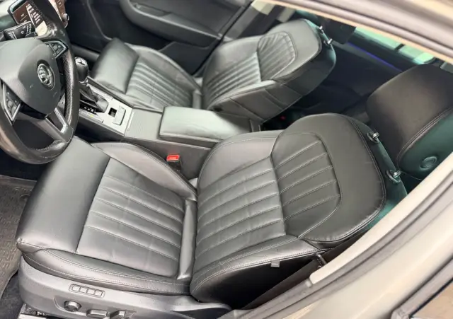 SKODA Superb 2.0 TDI 4x4 DSG Premium Edition