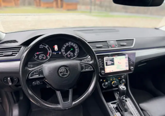 SKODA Superb 2.0 TDI 4x4 DSG Premium Edition