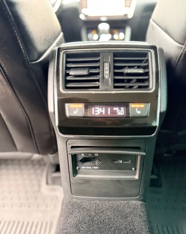 SKODA Superb 2.0 TDI 4x4 DSG Premium Edition