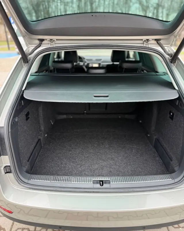 SKODA Superb 2.0 TDI 4x4 DSG Premium Edition