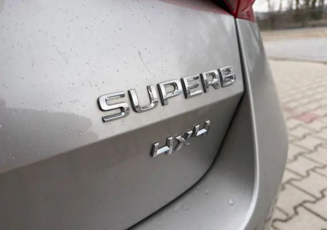 SKODA Superb 2.0 TDI 4x4 DSG Premium Edition