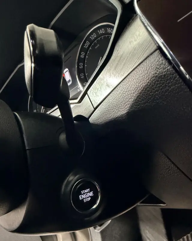 SKODA Superb 2.0 TDI 4x4 DSG Premium Edition