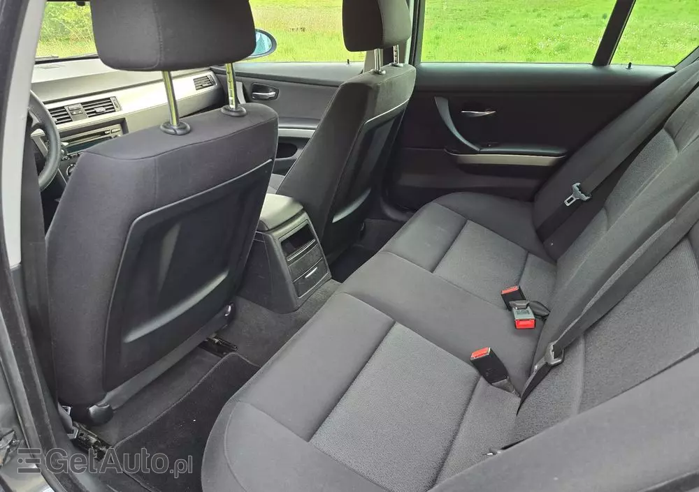 BMW Seria 3 318d