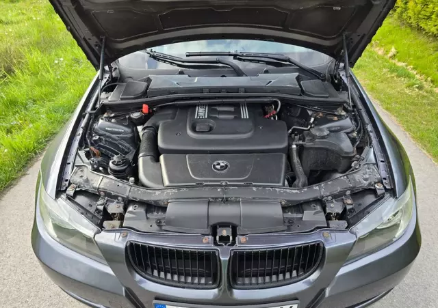 BMW Seria 3 318d