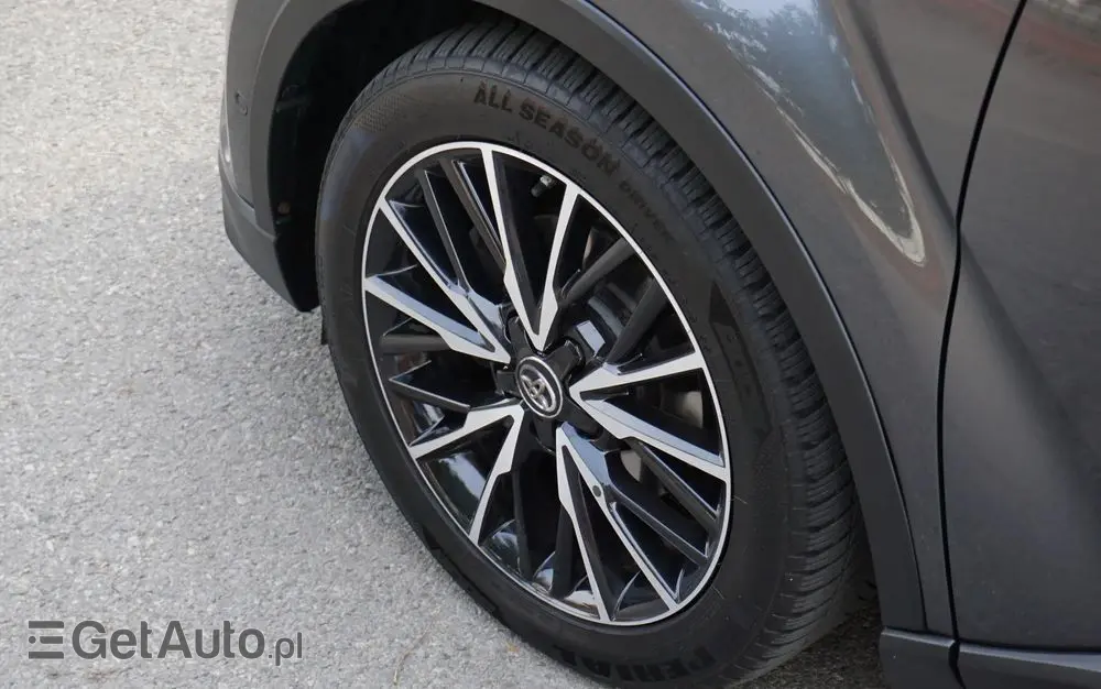 TOYOTA C-HR Business-Edition
