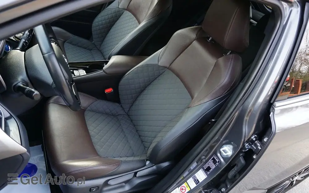 TOYOTA C-HR Business-Edition