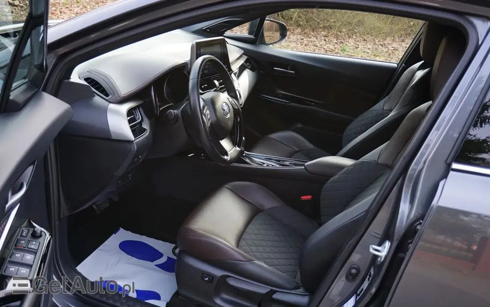 TOYOTA C-HR Business-Edition