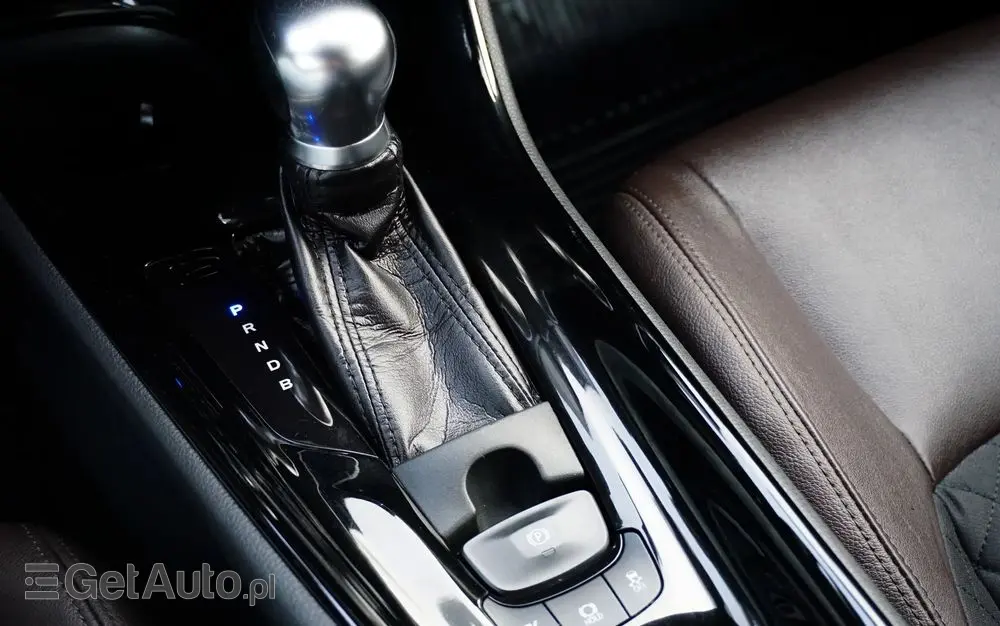 TOYOTA C-HR Business-Edition