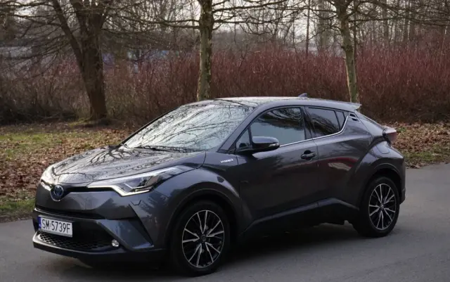 TOYOTA C-HR Business-Edition