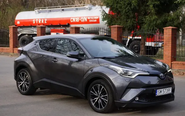 TOYOTA C-HR Business-Edition