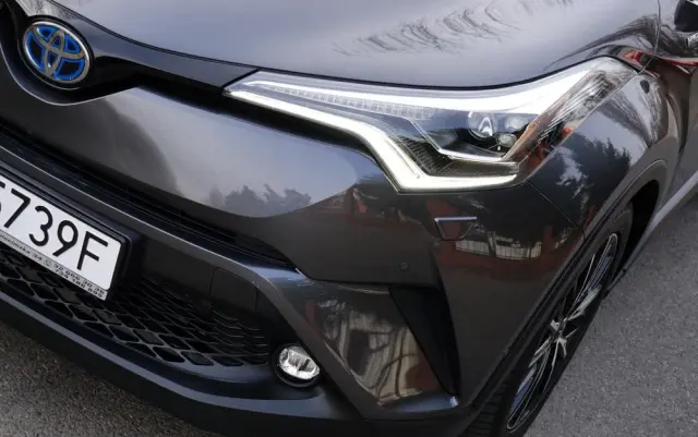 TOYOTA C-HR Business-Edition