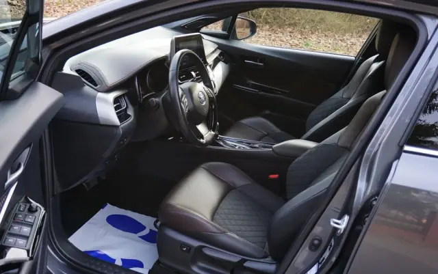 TOYOTA C-HR Business-Edition