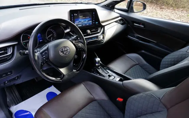 TOYOTA C-HR Business-Edition
