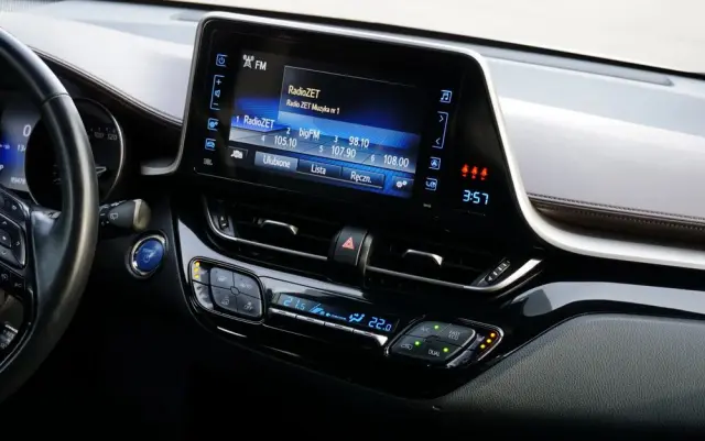 TOYOTA C-HR Business-Edition