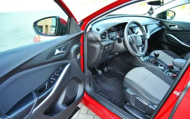 OPEL Grandland X 