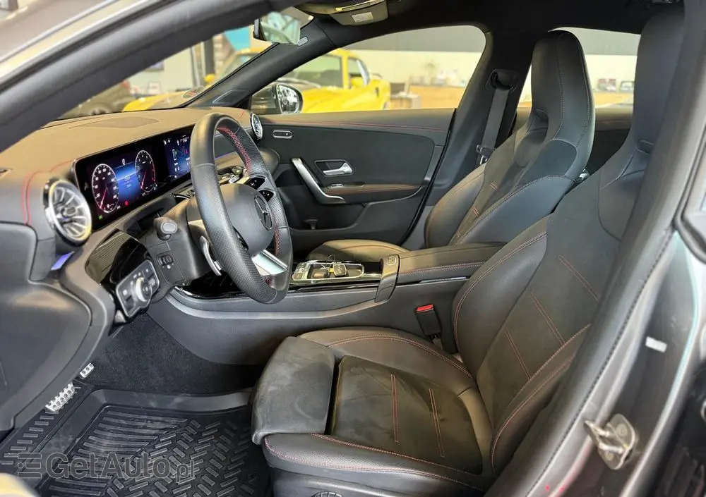 MERCEDES-BENZ CLA 180 7G-DCT Edition AMG Line